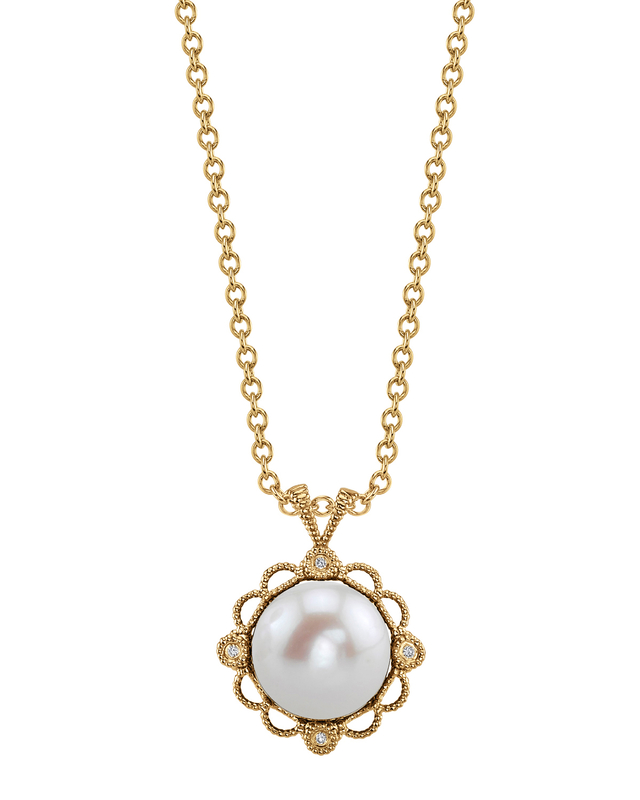 Freshwater Pearl Lea Pendant