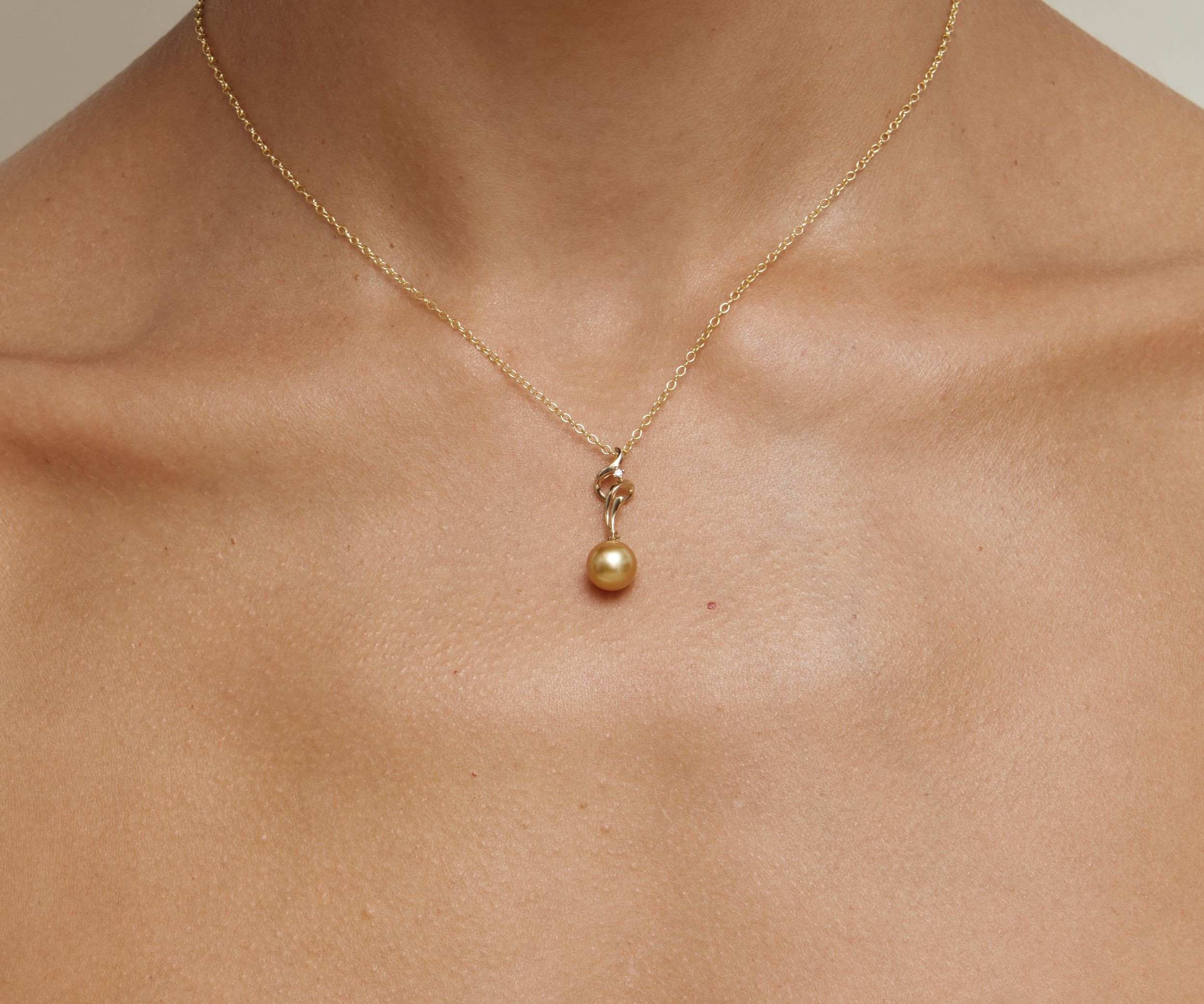 Golden Pearl & Diamond Aria Pendant